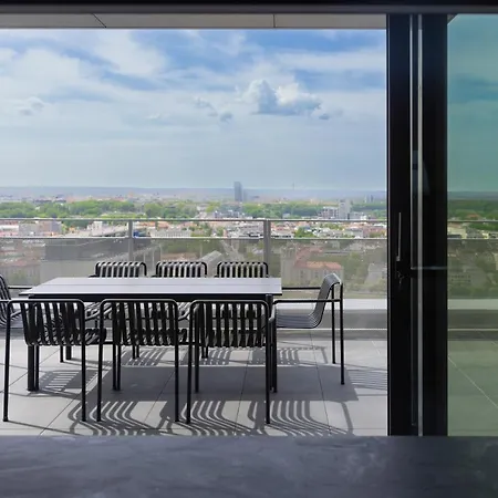 Grey Penthouse *